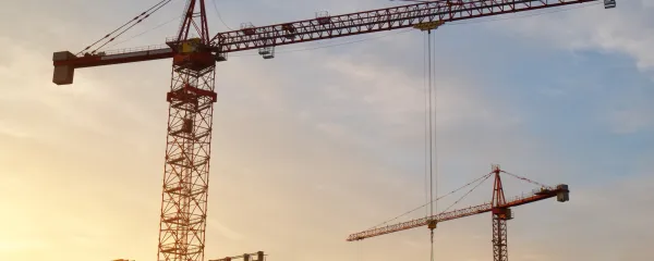 Obra grúa