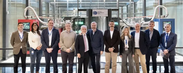 La delegación aragonesa, durante su visita al Barcelona Supercomputing Center. 